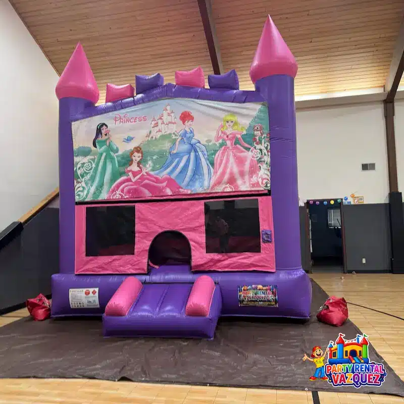 Regular bounce house rental in Columbus, Indiana from Party Rental Vazquez for birthday parties, family events and celebrations.